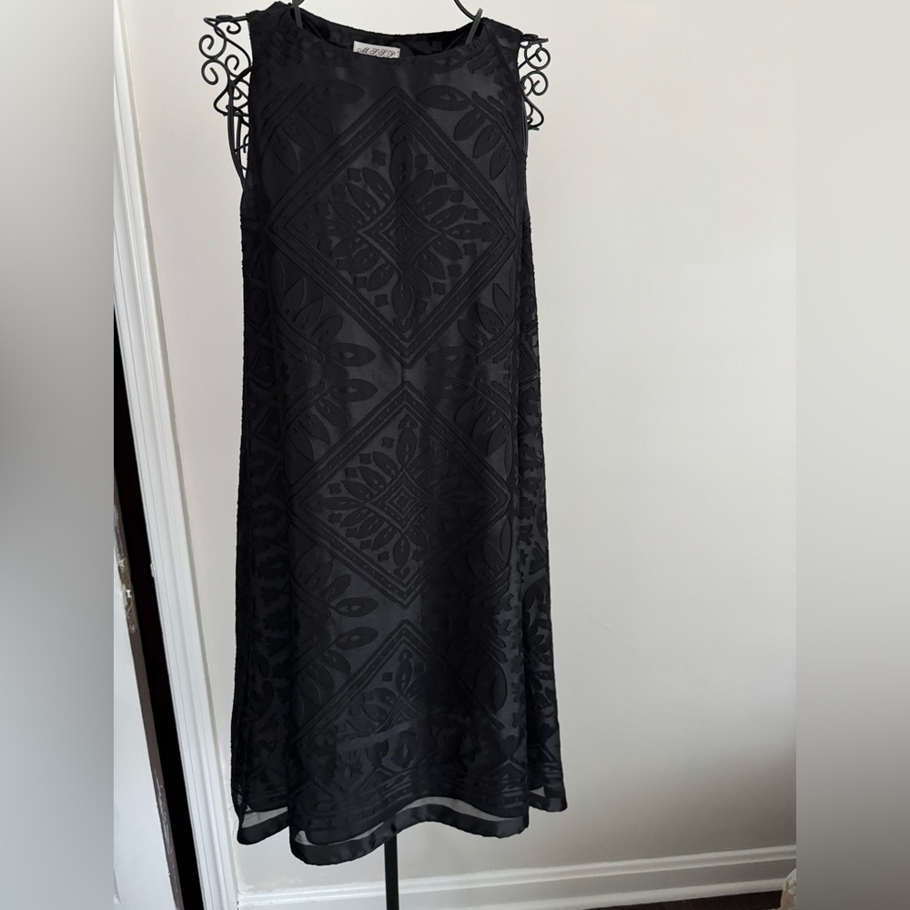 Sleeveless Black Mini Dress with Textured Pattern